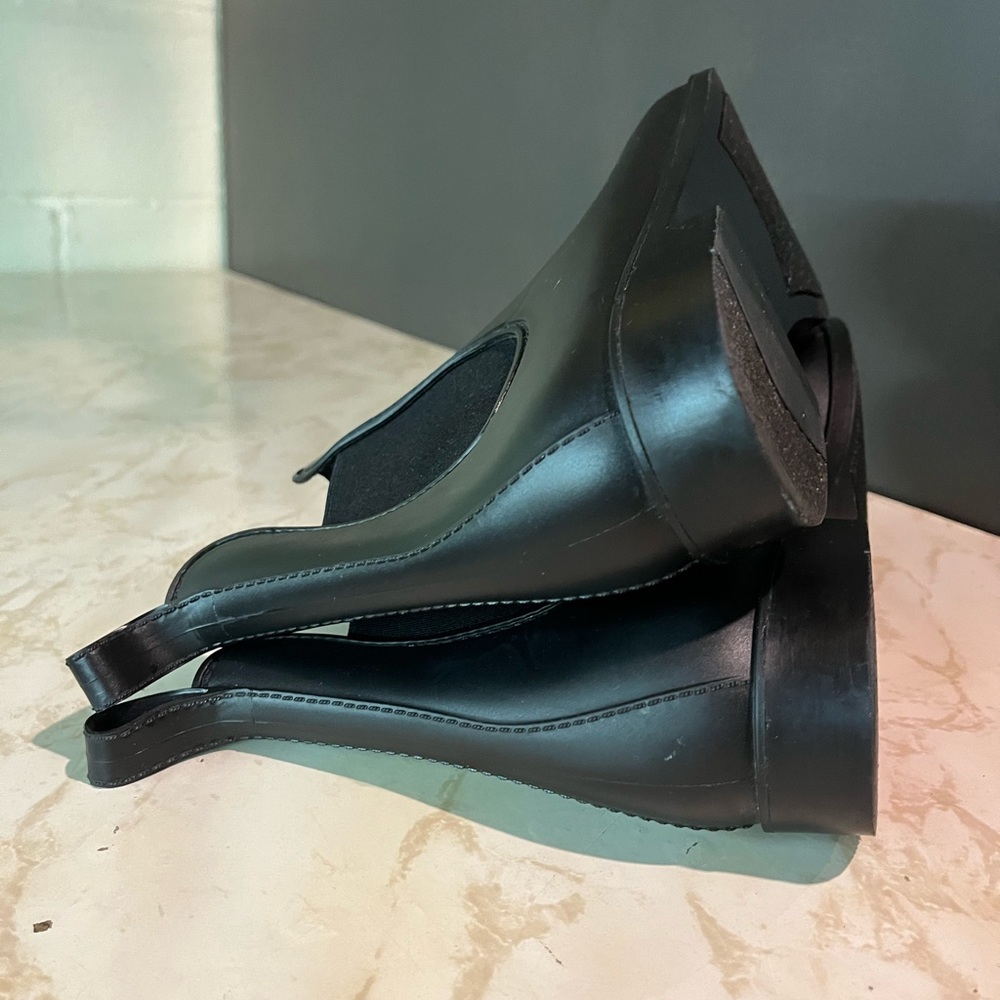 Women’s Mossimo Black Rubber Ankle Boots size 11 - Picture 8 of 9